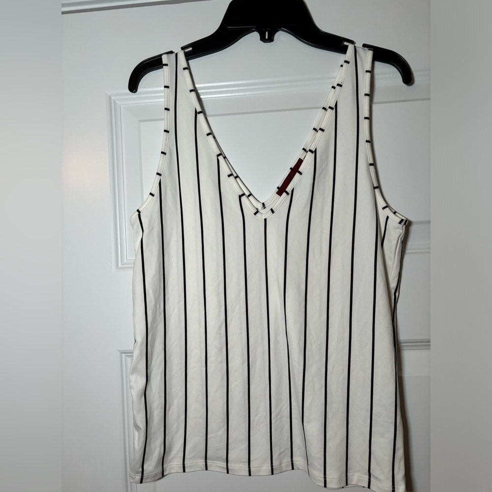 b&w striped tank size M